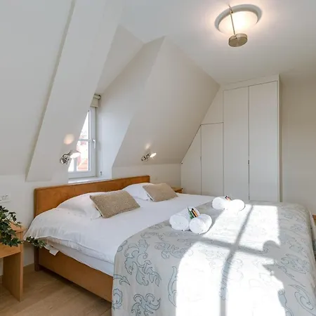 Huswell - Beautiful Penthouse In The Heart Of Διαμέρισμα *
